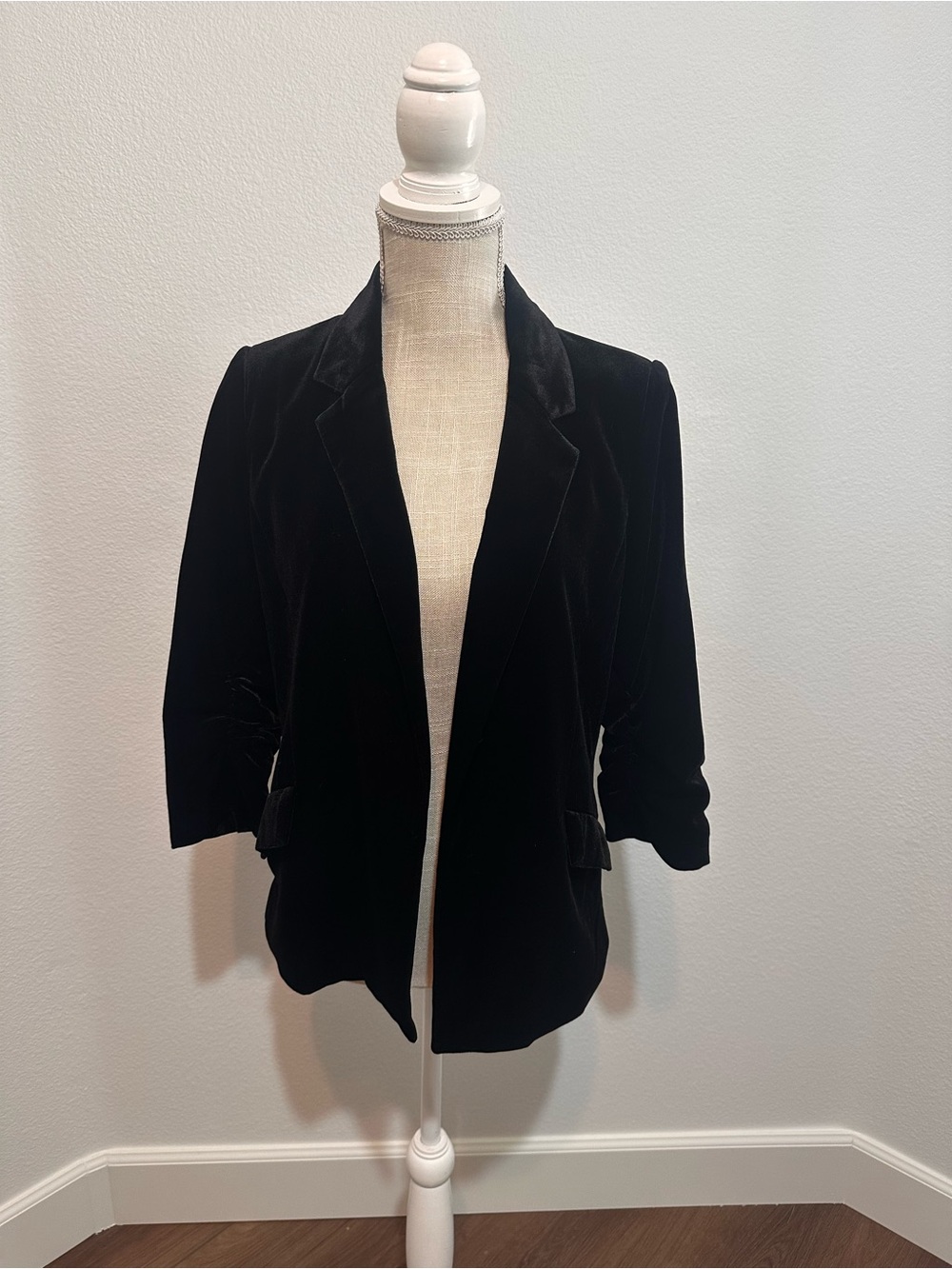 Skies Are Blue Black Velvet Blazer Jacket with Notch Lapel
